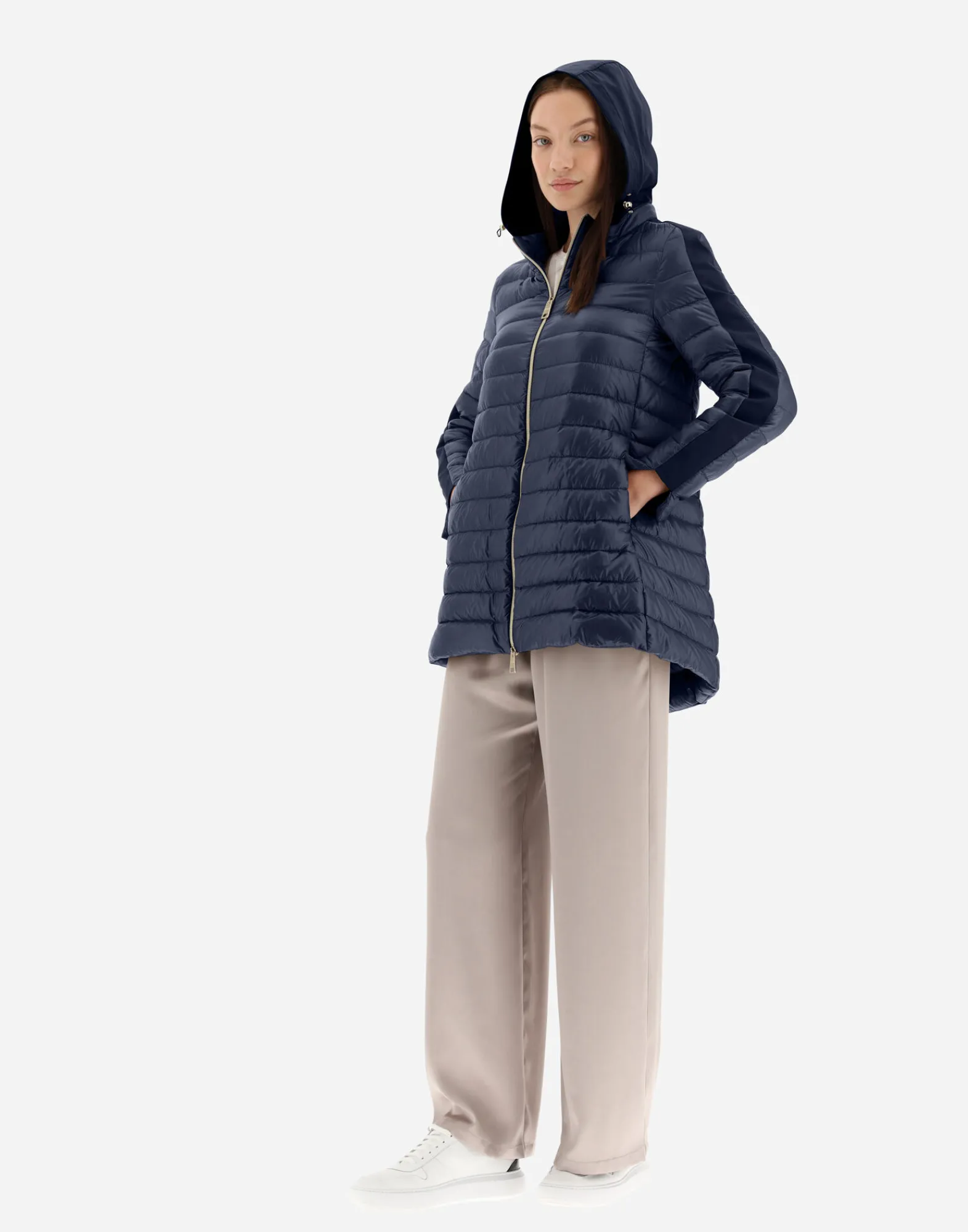 Herno Lange Daunenjacken-A-Form-Jacke Aus Nylon Ultralight Mit Shantung Details